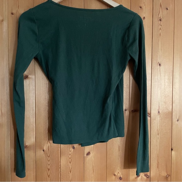 Hollister Wrap Top - Picture 3 of 3